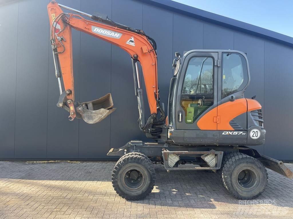 Doosan DX57W Εκσκαφείς με τροχούς - λάστιχα