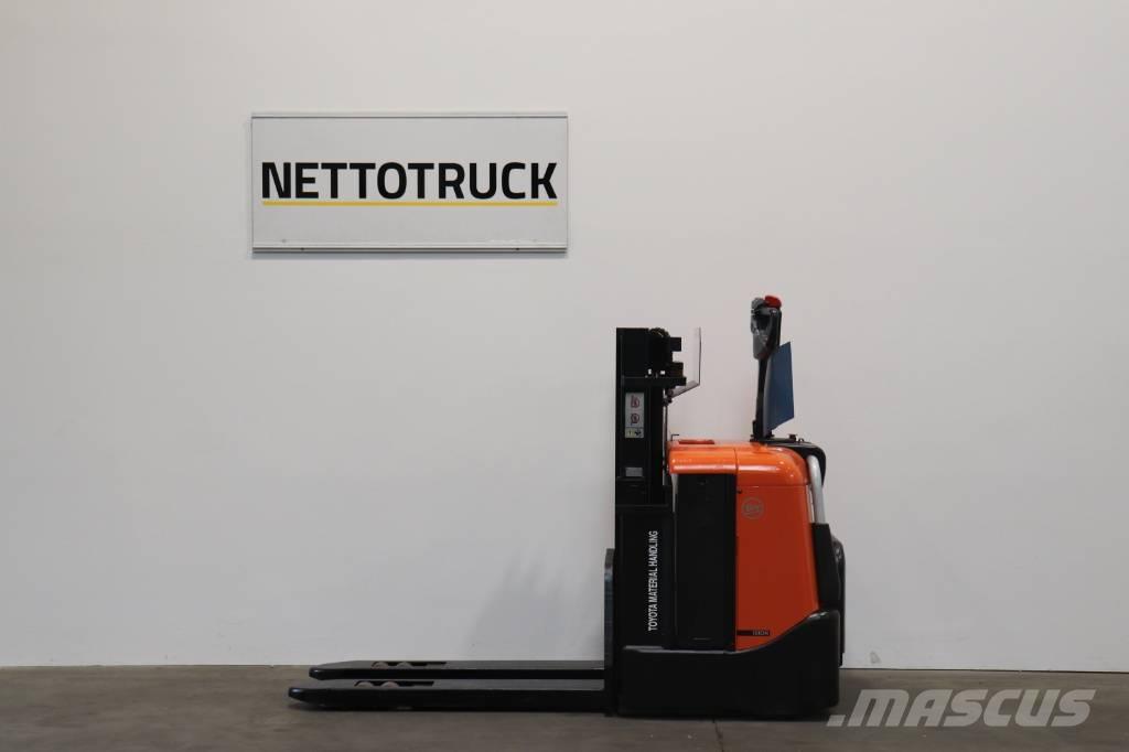 BT SPE 125 Παλετοφόρα πεζού χειριστή με ιστό