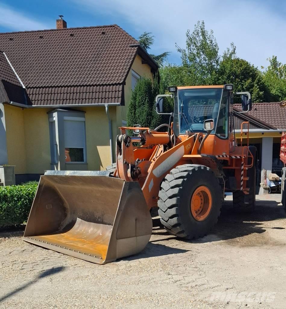 Doosan DL 350 Εκσκαφείς Φορτωτές τύπου JCB