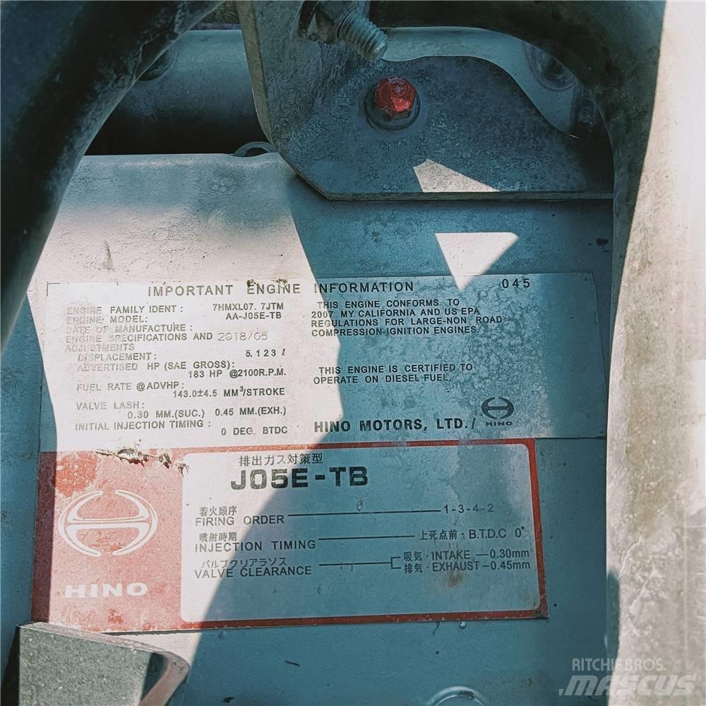 Kobelco SK260D Εκσκαφείς με ερπύστριες