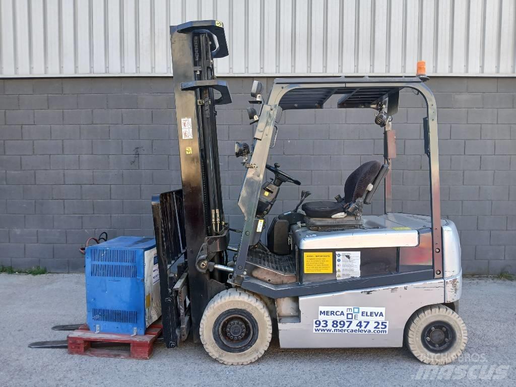 Nissan Q02 L 20 CU Ηλεκτρικά περονοφόρα ανυψωτικά κλαρκ