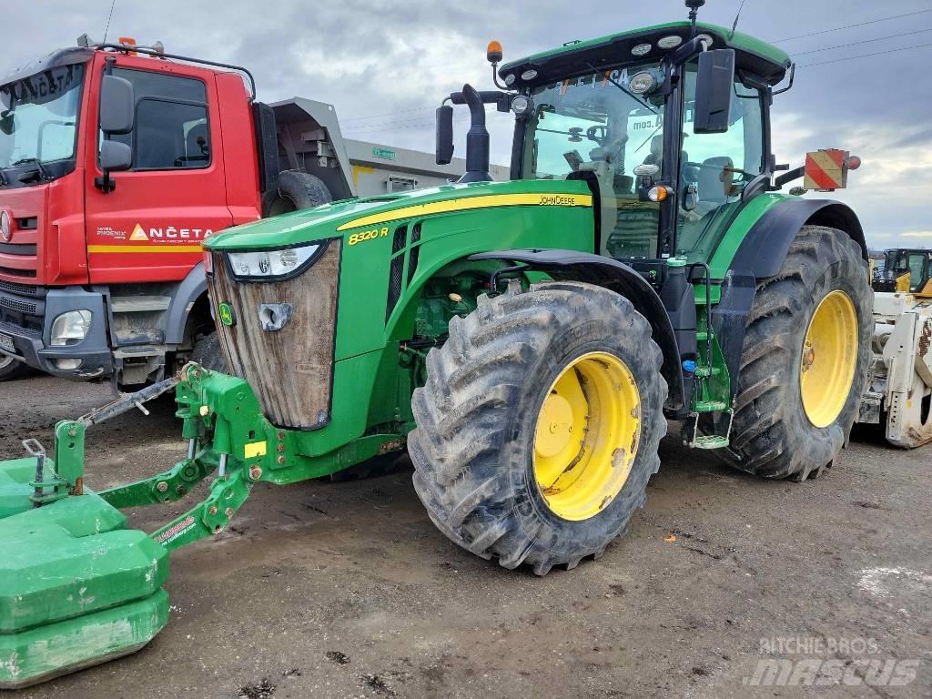 John Deere 8320 R Τρακτέρ