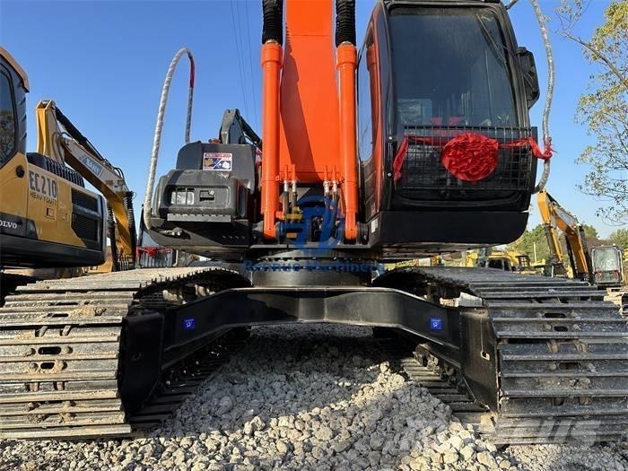 Hitachi ZX 200 Εκσκαφείς με ερπύστριες