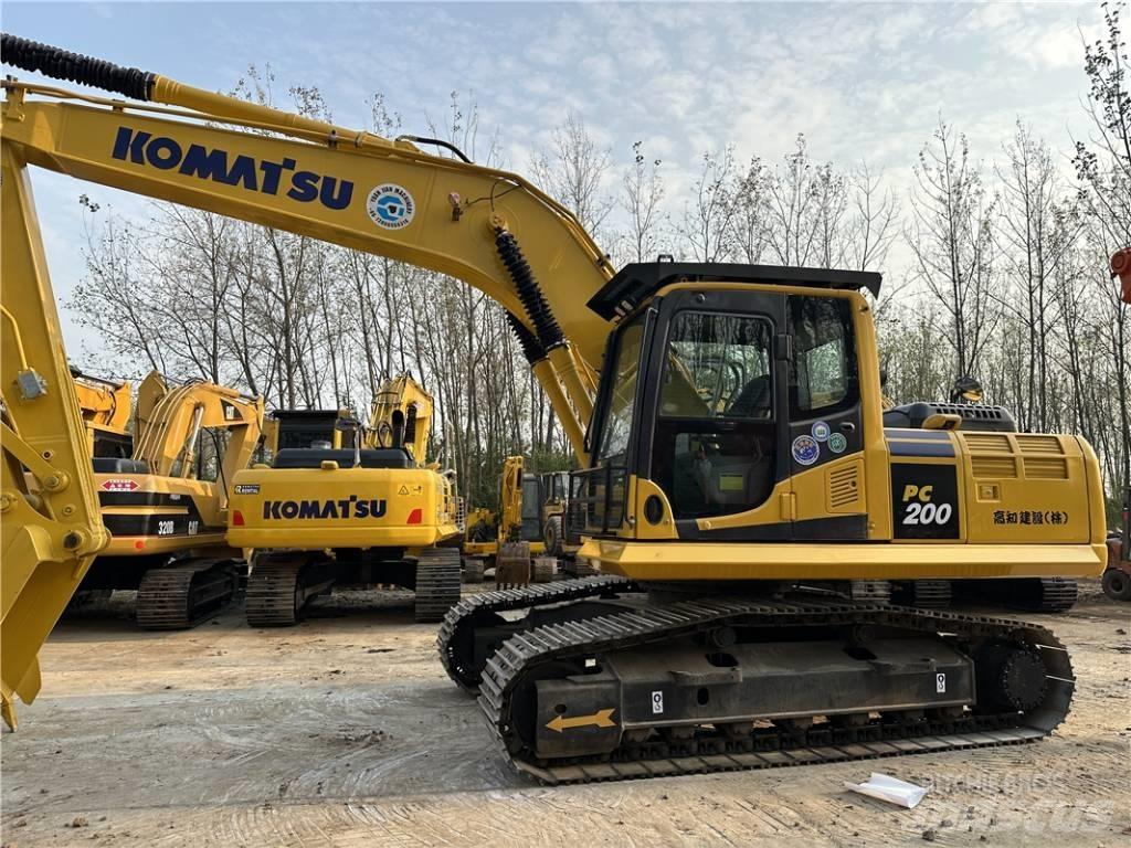 Komatsu PC200-8 Εκσκαφείς με ερπύστριες