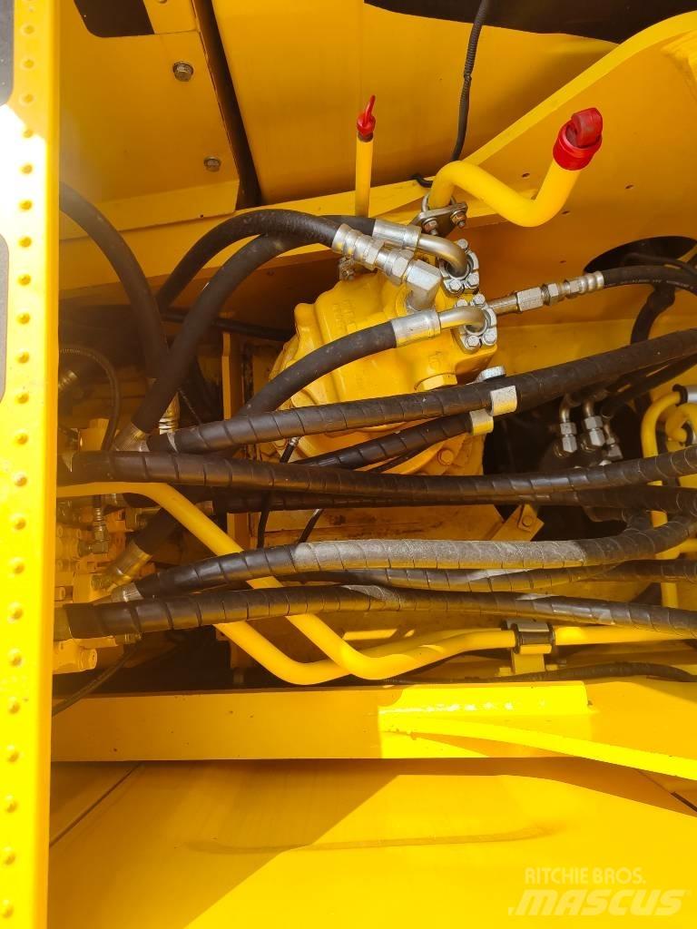 Komatsu PC 200 Εκσκαφείς με ερπύστριες