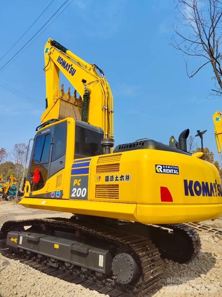 Komatsu PC 200 Εκσκαφείς με ερπύστριες