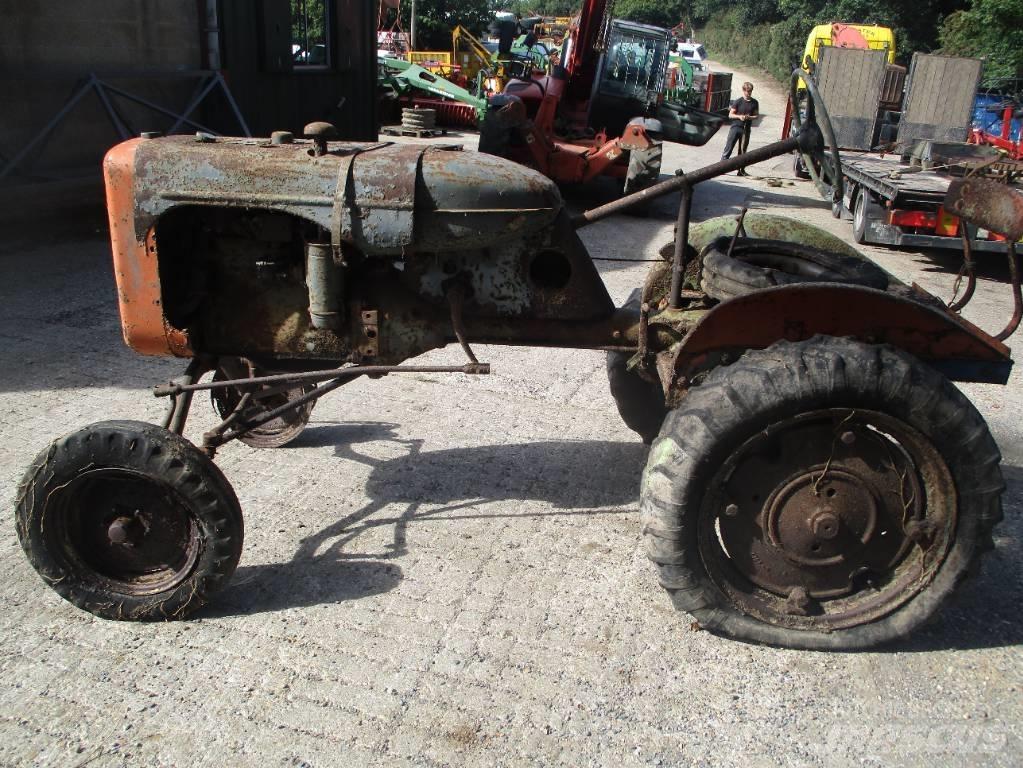 Allis-Chalmers B Τρακτέρ
