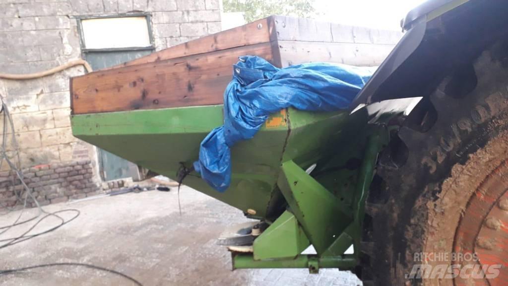 Amazone ZA-U 1001 Διαστρωτήρες ανοργάνων