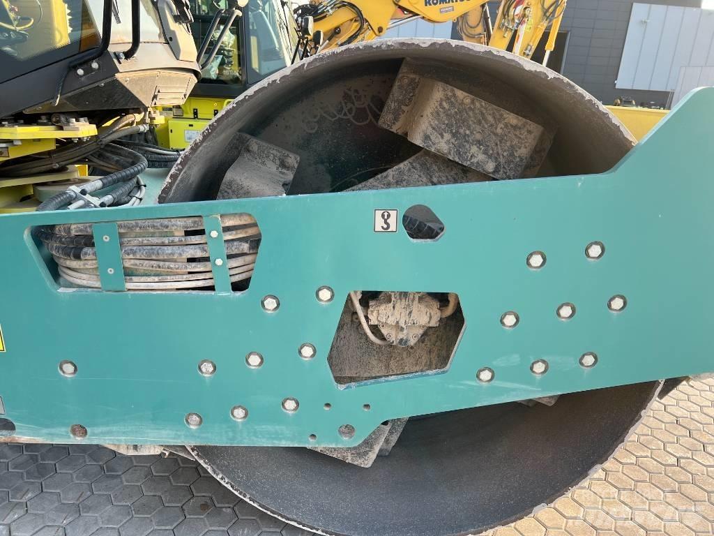 Ammann ARS 130 Κύλινδροι με επίσωτρα με αέρα