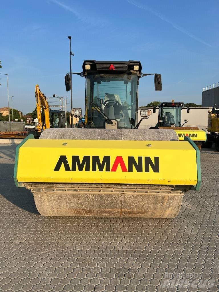 Ammann ARS 130 Κύλινδροι με επίσωτρα με αέρα