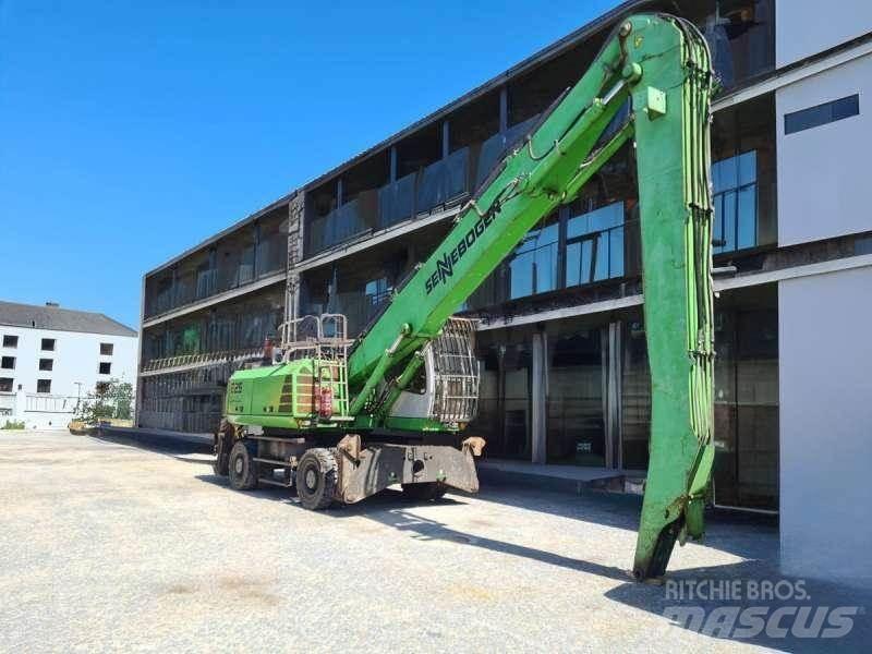 Sennebogen 825 Βιομηχανικά μηχανήματα διαχείρισης αποβλήτων