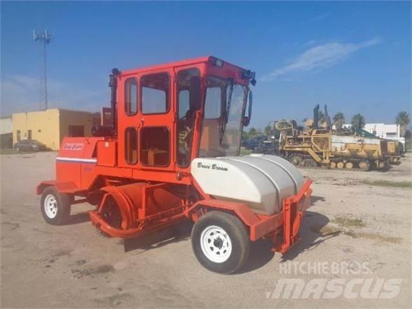 Broce RC350 Σκούπες