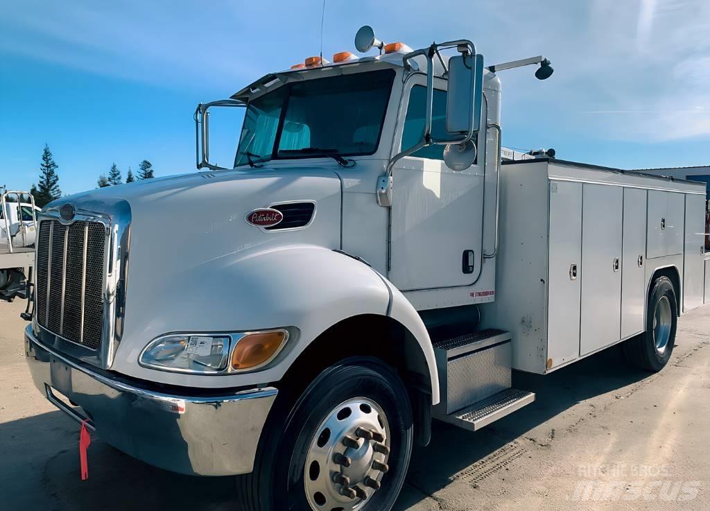 Peterbilt 335 Φορτηγά Ανατροπή