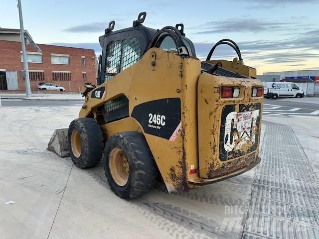 CAT 246 C Φορτωτάκια
