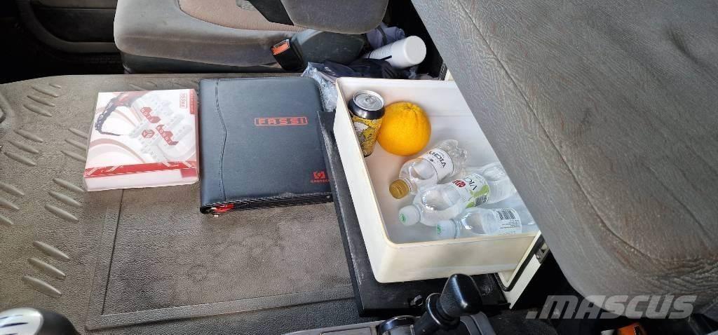 Sisu E18 630 Φορτηγά με Γερανό