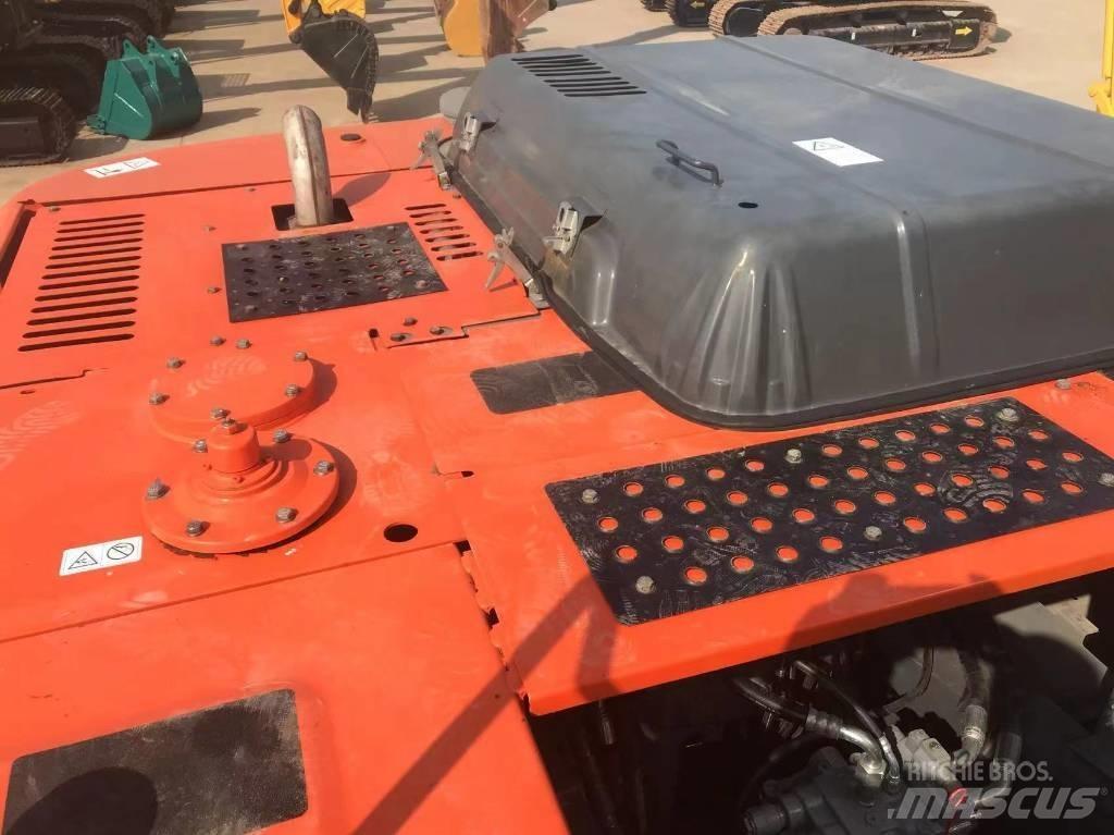 Hitachi 240-3 Εκσκαφείς με ερπύστριες