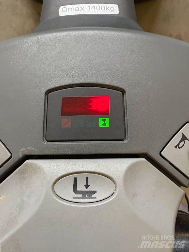 Cesab P 214 Χειροκίνητο περονοφόρο ανυψωτικό