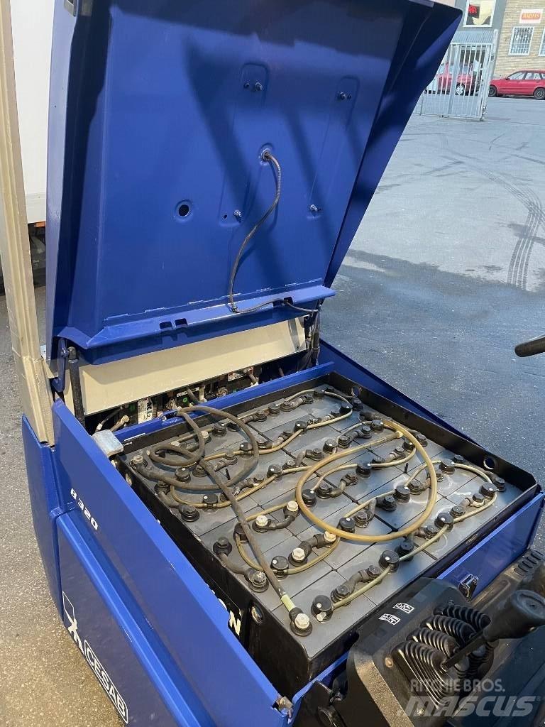 Cesab B320 Ηλεκτρικά περονοφόρα ανυψωτικά κλαρκ