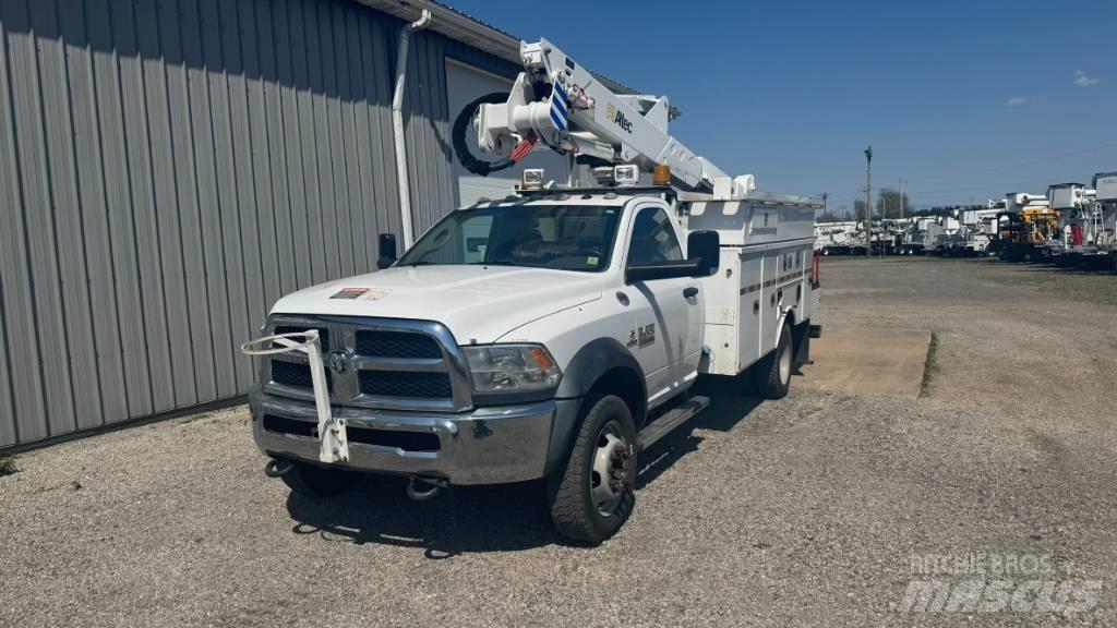 RAM 5500 Εναέριες πλατφόρμες τοποθετημένες σε φορτηγό