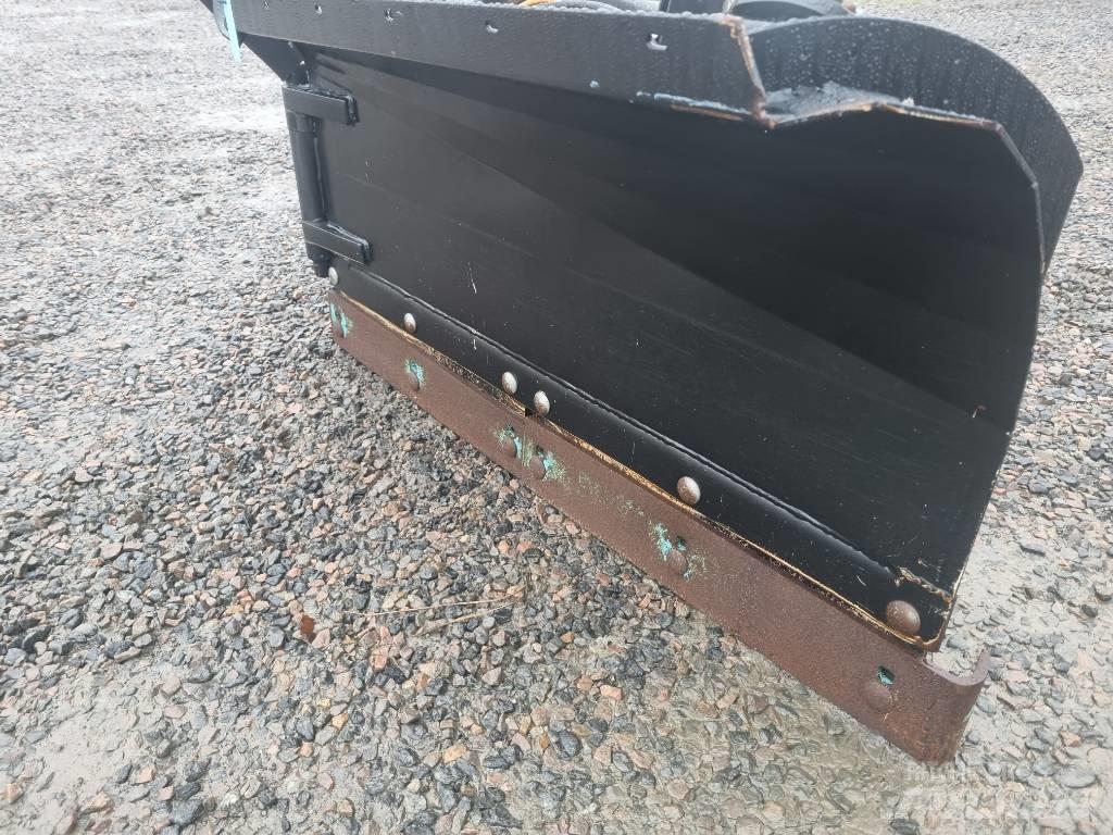 SE Equipment  Vikplog Άροτρα