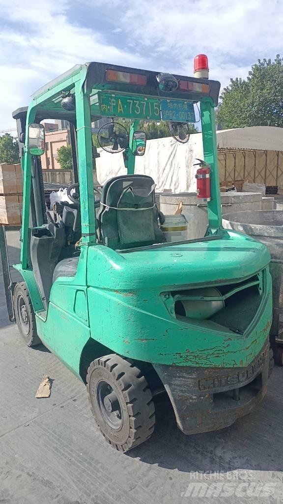 Mitsubishi FD 25 Πετρελαιοκίνητα Κλαρκ