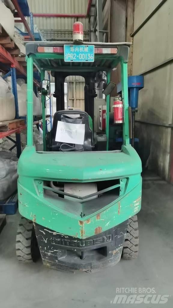 Mitsubishi FD 25 Πετρελαιοκίνητα Κλαρκ
