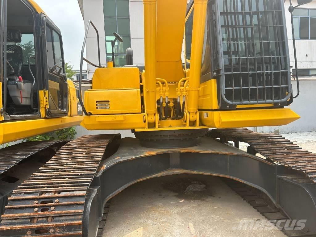Komatsu PC240LC-8 Εκσκαφείς με ερπύστριες