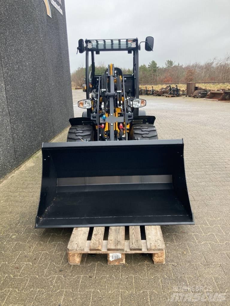 JCB 403 - Fabriksny Μίνι φορτωτές