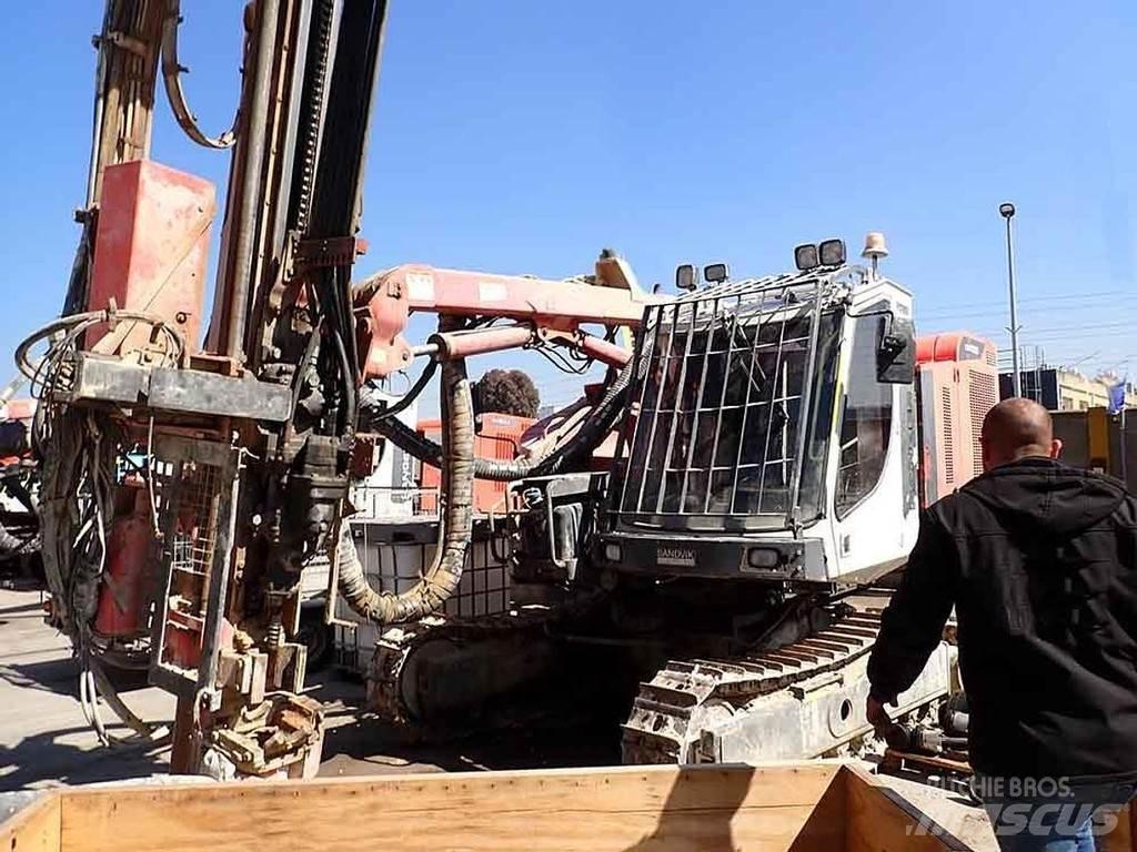 Sandvik DX800 Εξοπλισμός επιφανειακών γεωτρήσεων