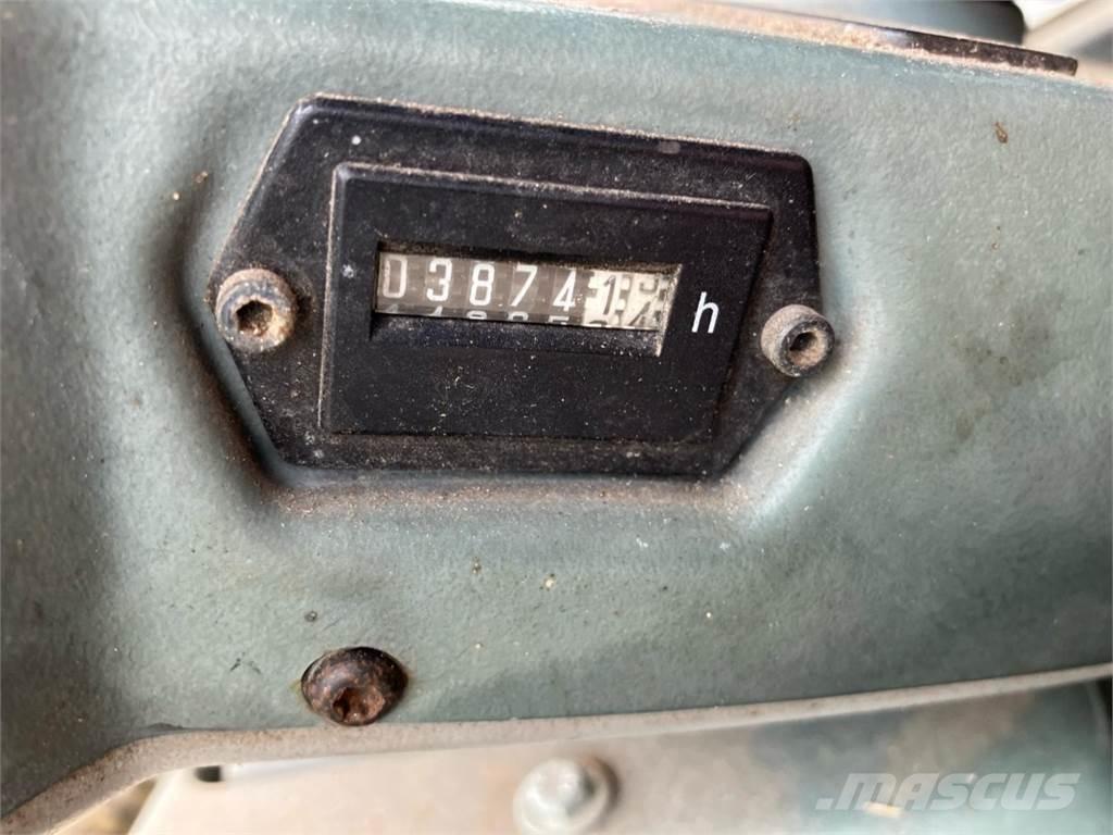 CAT 906 Φορτωτές με λάστιχα (Τροχοφόροι)