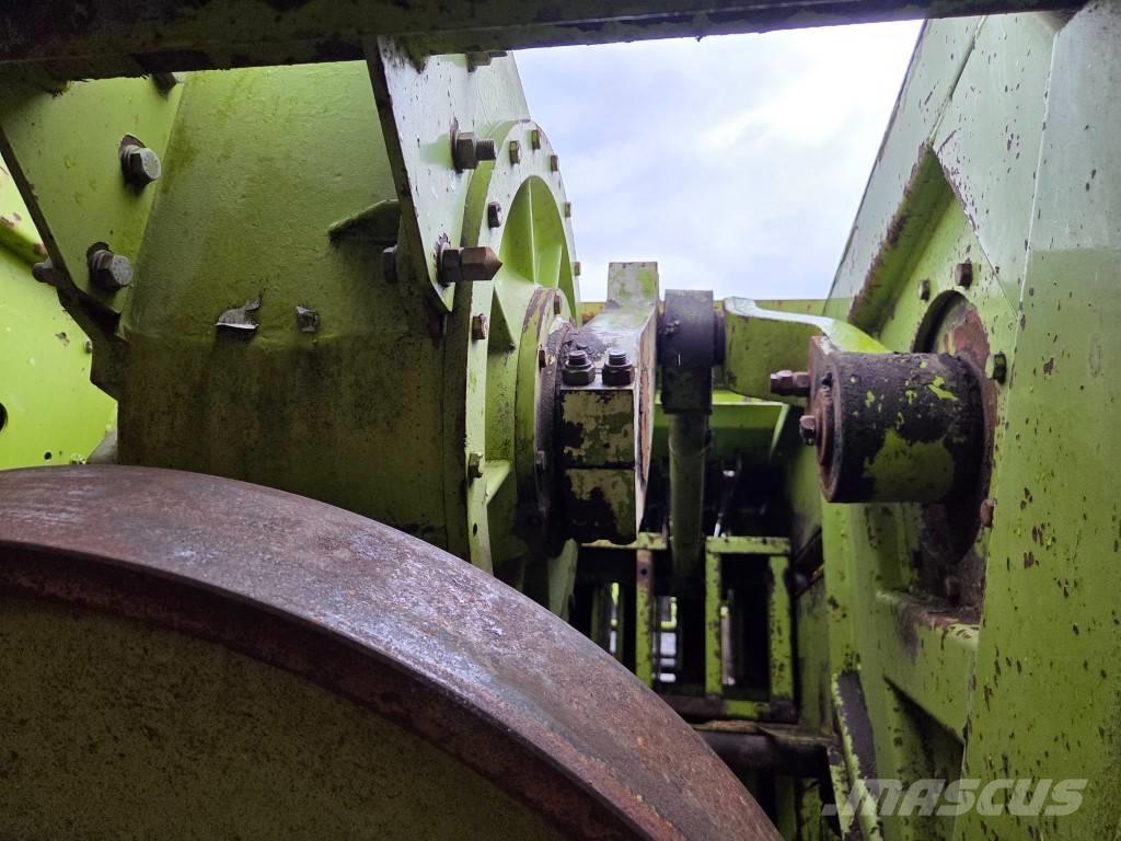 CLAAS Quadrant 1200 Πρέσες τετράγωνων δεμάτων