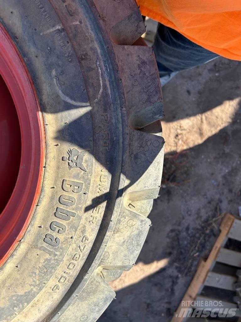 Bobcat 10x16.5 Tires Ελαστικά και ζάντες