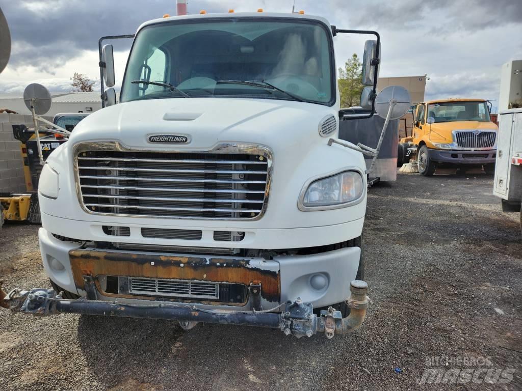 Freightliner M2-106 Βυτία νερού