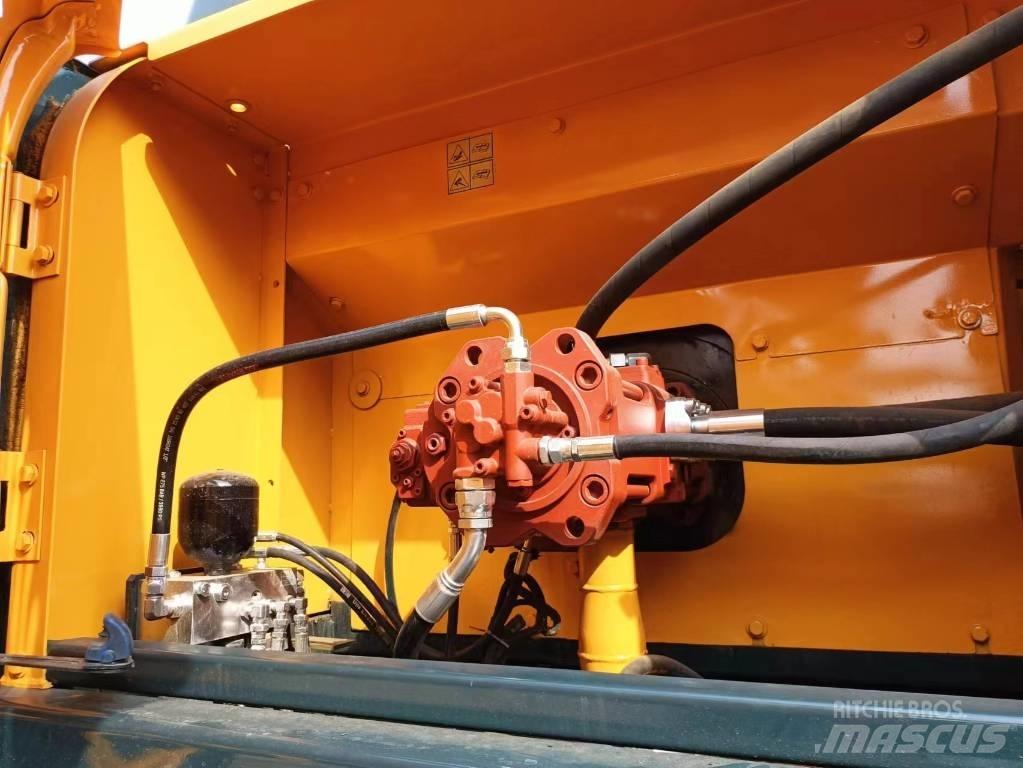 Hyundai 305-9 Εκσκαφείς με ερπύστριες