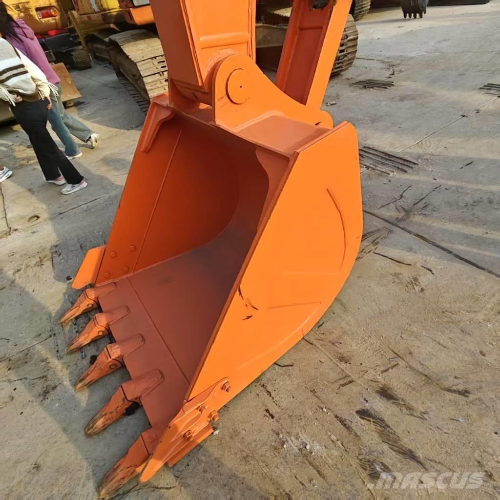 Hitachi ZX 210 Εκσκαφείς με ερπύστριες