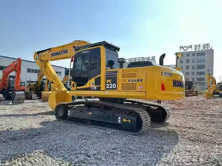 Komatsu PC 220 Εκσκαφείς με ερπύστριες
