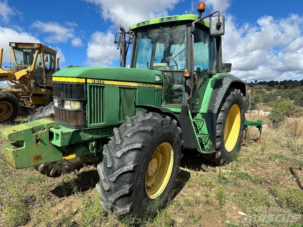 John Deere 6810 Τρακτέρ
