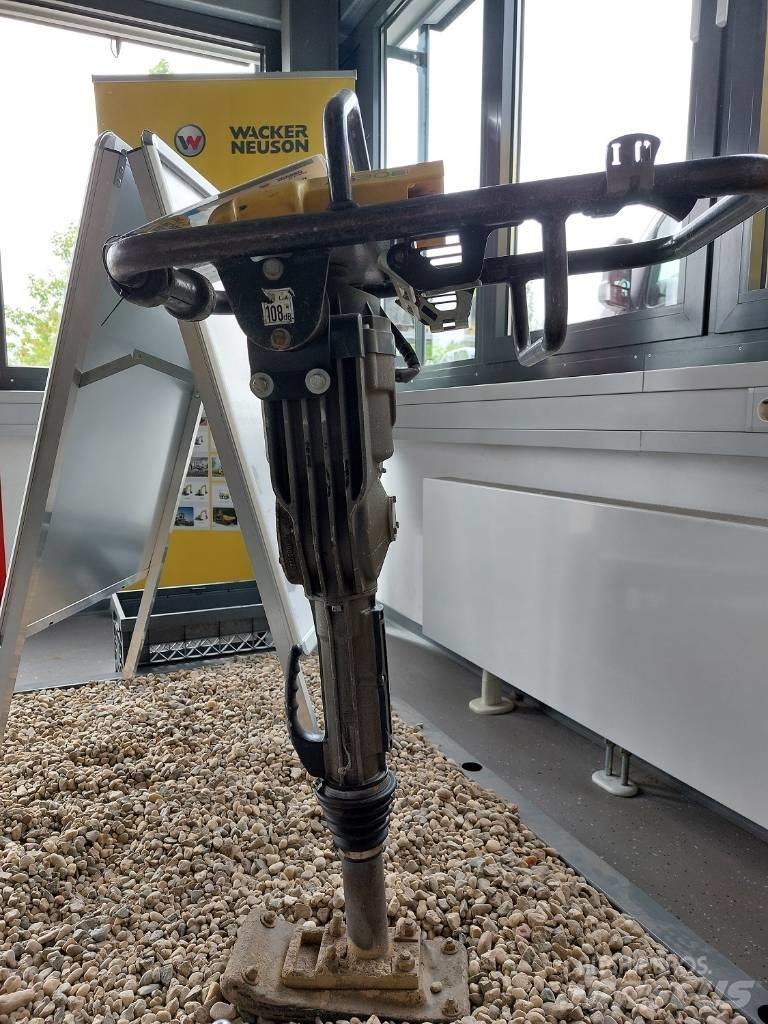 Wacker Neuson AS30e Κόπανοι