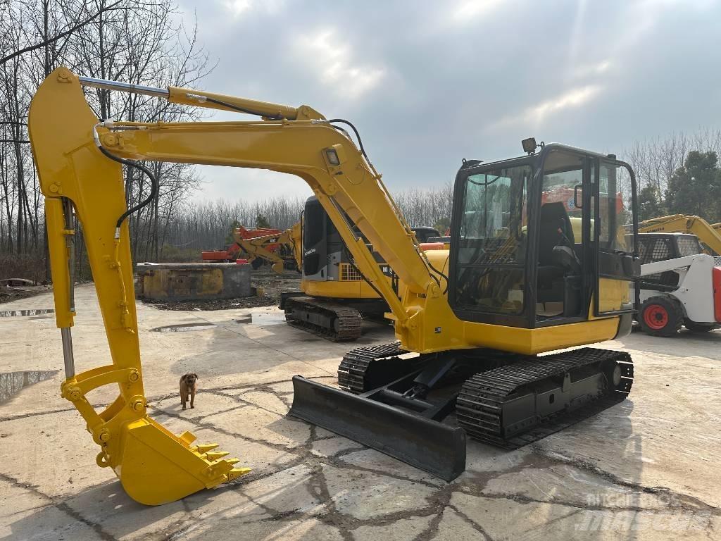 Komatsu PC56 Εκσκαφείς με ερπύστριες