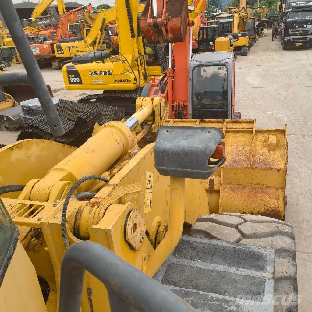 Komatsu WA 600-6 Φορτωτές με λάστιχα (Τροχοφόροι)