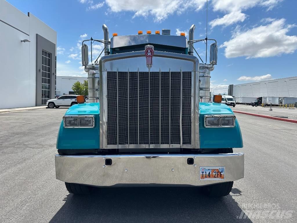 Kenworth W 900 Τράκτορες