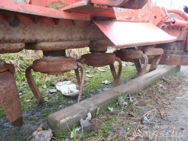 CLAAS Quadrant 1150 Πρέσες τετράγωνων δεμάτων