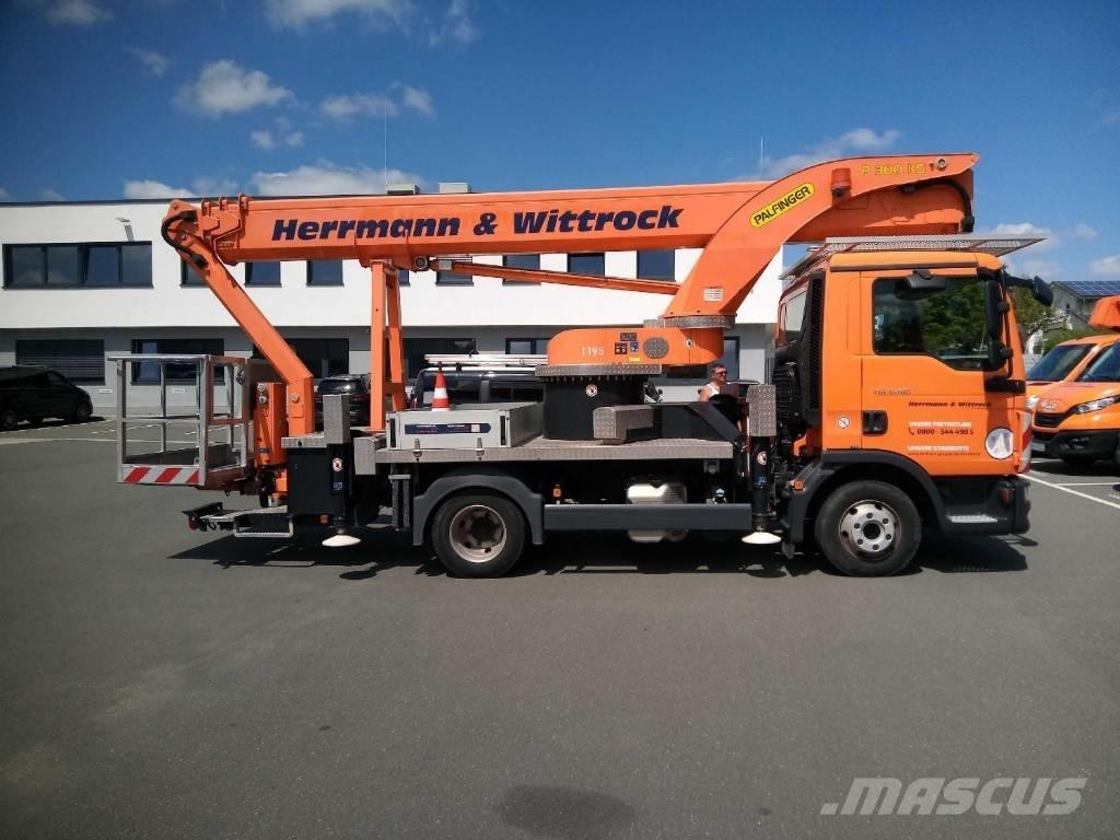 Palfinger P 300 KS Εναέριες πλατφόρμες τοποθετημένες σε φορτηγό