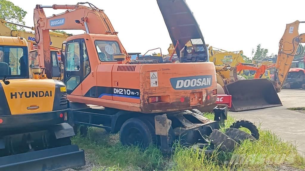 Doosan DH 210 W-7 Εκσκαφείς με τροχούς - λάστιχα