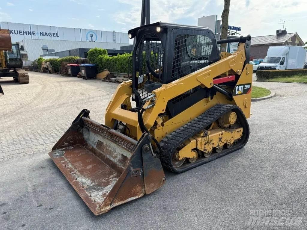 CAT 259D Φορτωτάκια