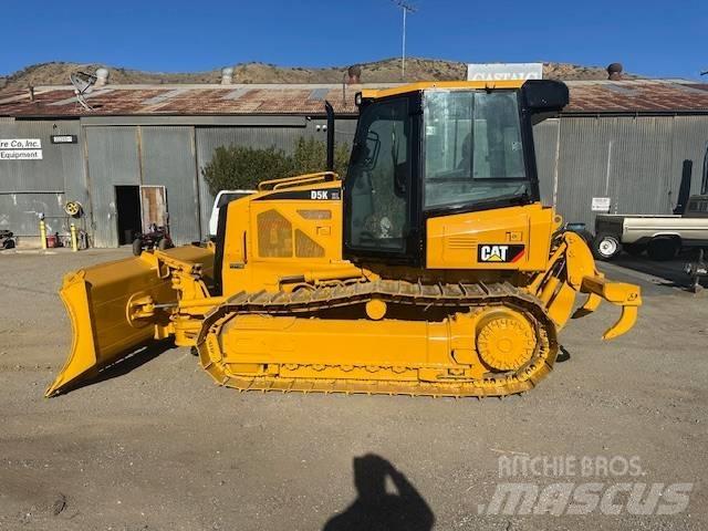 CAT D 5 Μπουλντόζες με ερπύστριες
