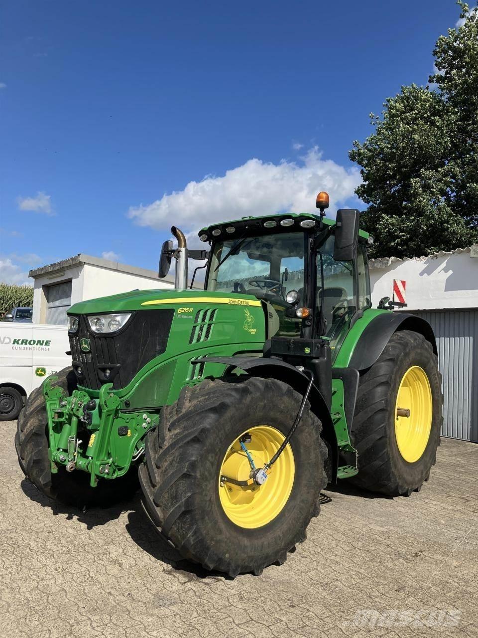 John Deere 6215R Τρακτέρ
