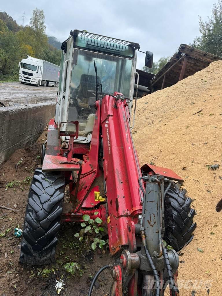 Weidemann 3006 Μπούμες και κουτάλες