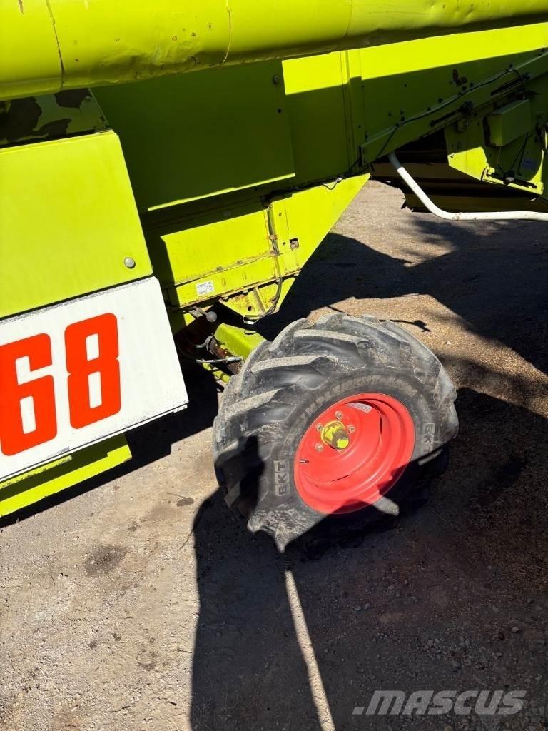 CLAAS Dominator 68 Θεριζοαλωνιστικές μηχανές