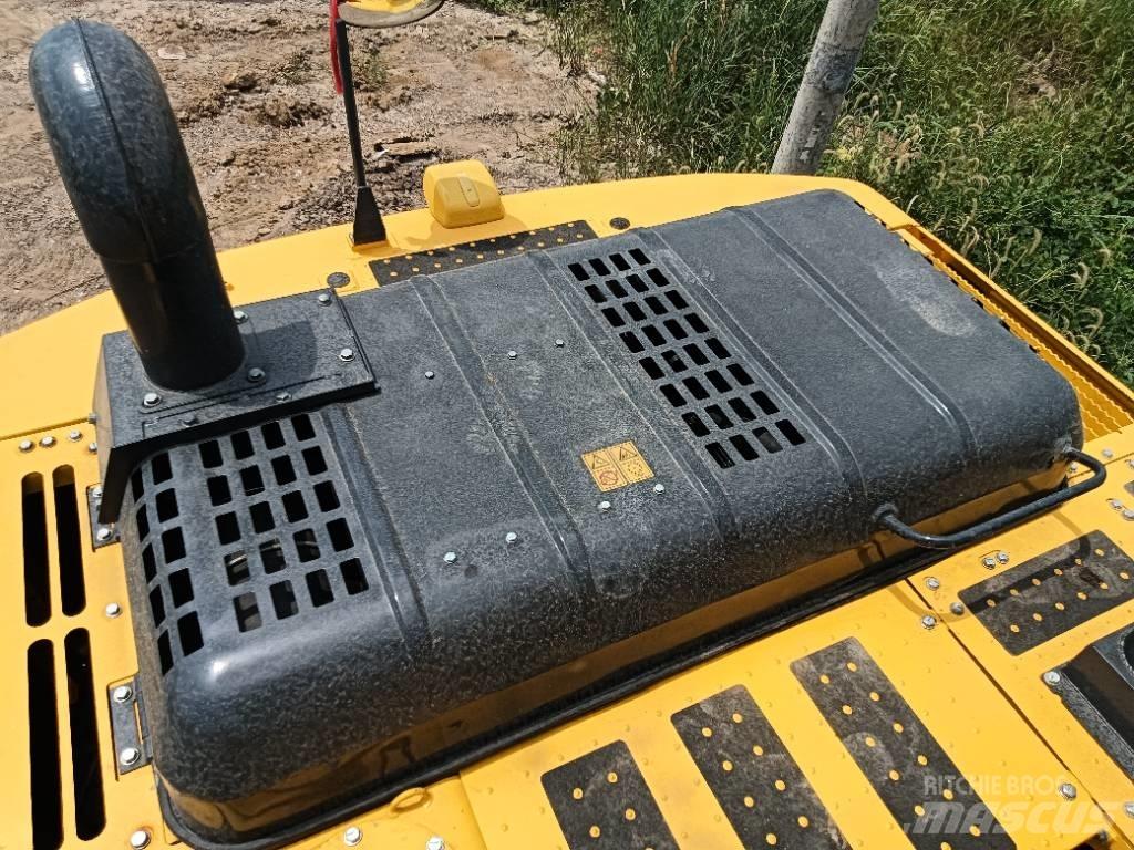 Komatsu PC 240 Εκσκαφείς με ερπύστριες